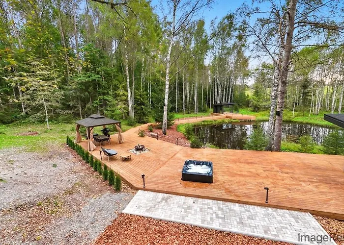 Luxury Paeikeseoru Villa Pedajamae